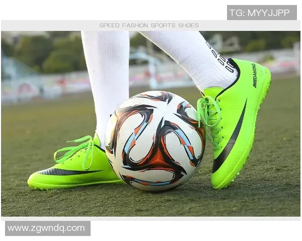 适合不同场地的足球鞋推荐让你在比赛中尽显风采和实力 适合不同场地的足球鞋推荐让你在比赛中尽显风采和实力